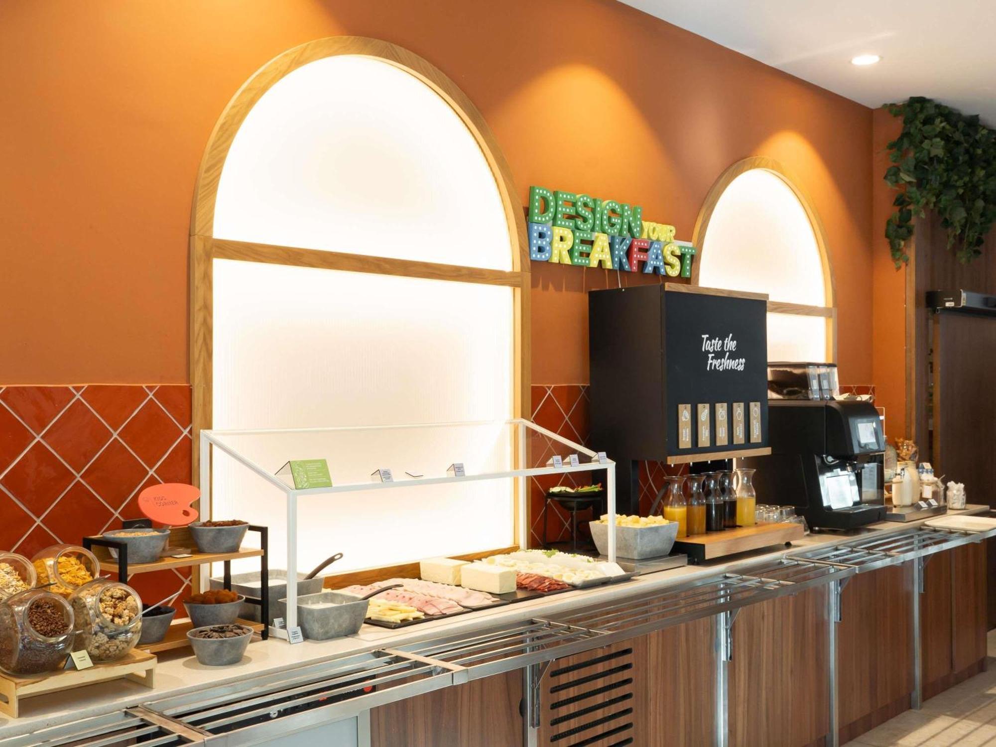 Ibis Styles Sevilla City Santa Justa מראה חיצוני תמונה